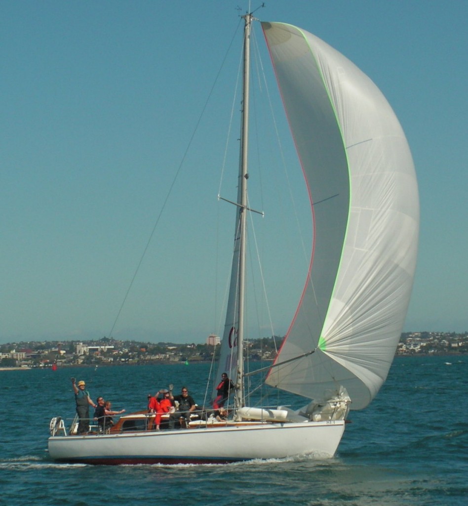 Phoenecian enjoying a downhill run towards Russell in the 2007 Coastal Classic (Sarah and Carl Jeffrey Collection)