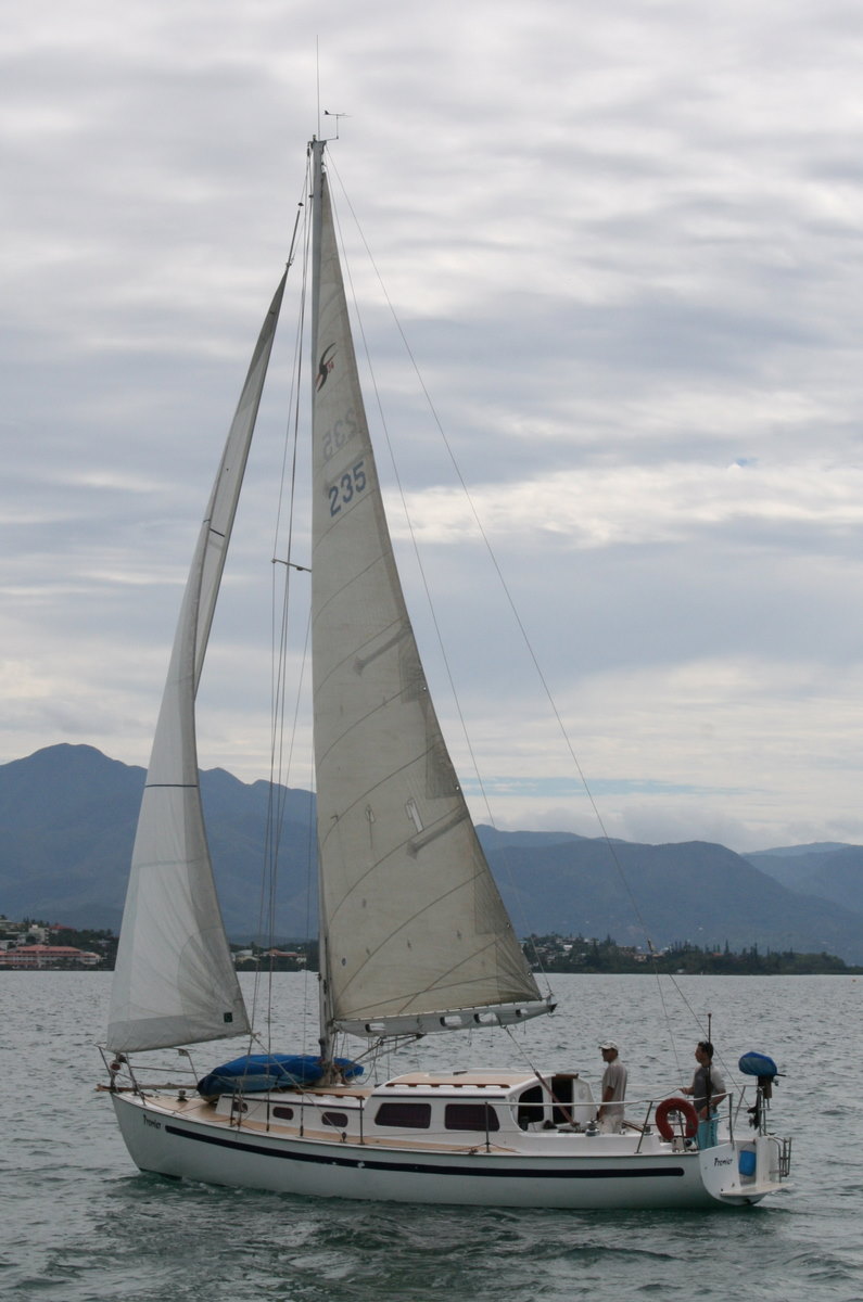 095-Premier-sailing-in-RégateChallenge-New-Caledonia-April-2008-Alain-Queval